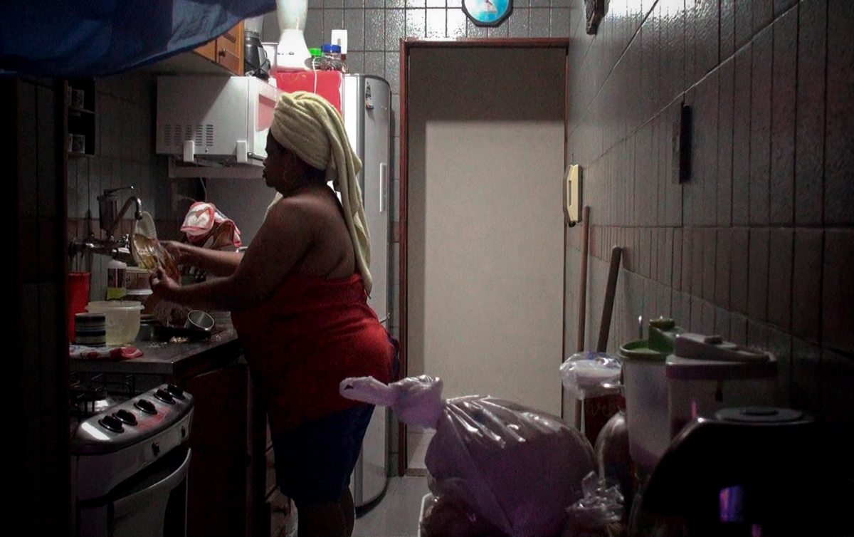 Para alimentar suas famílias, 80% das brasileiras estão endividadas